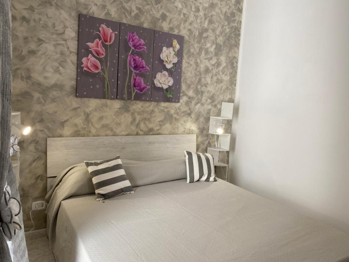 Sea&Sun Apartament Chiaia Наполи Екстериор снимка