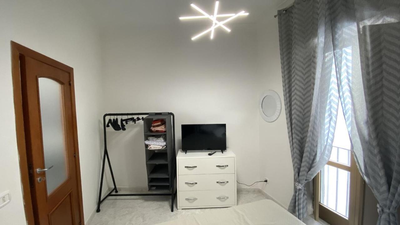 Sea&Sun Apartament Chiaia Наполи Екстериор снимка